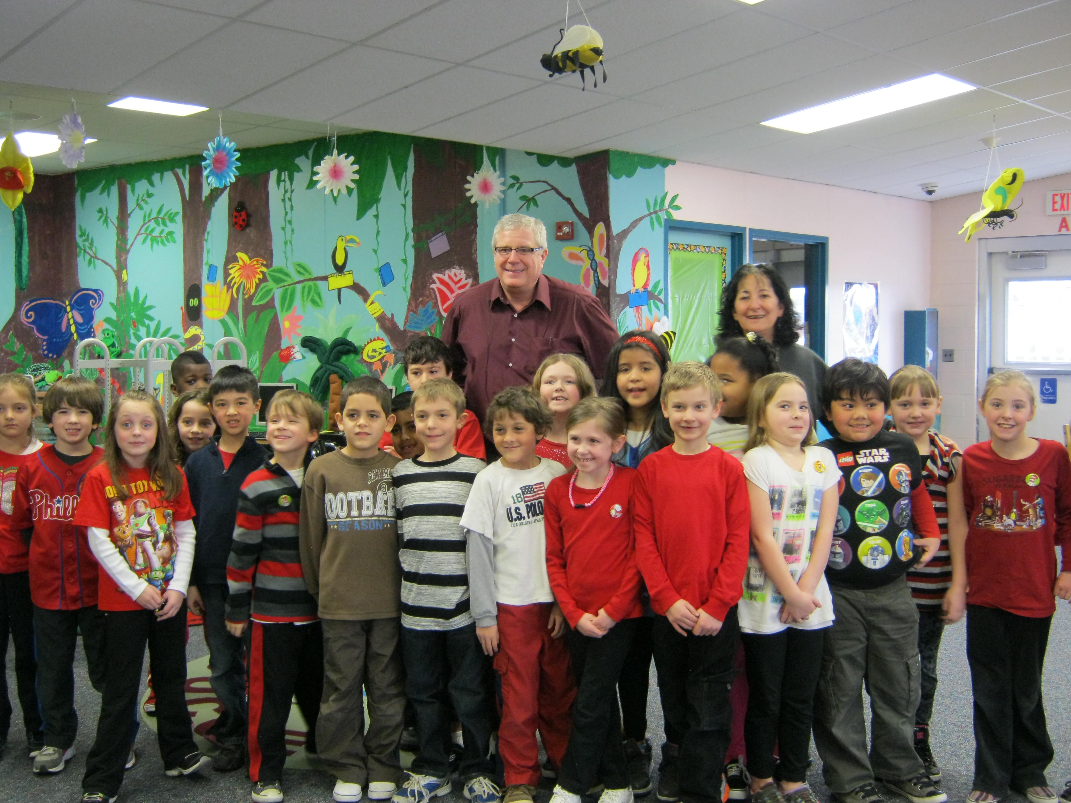 Eddie Davis from Lite Rock 96.9 came to read to our school during Read Across America Week.