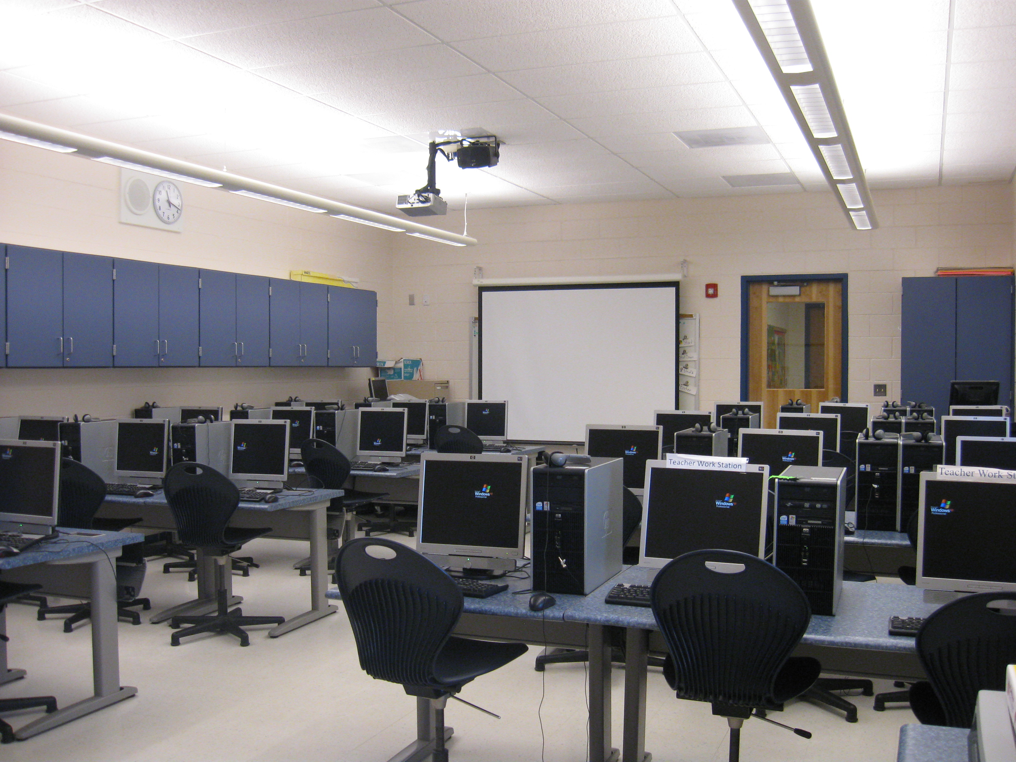 Photo of Davenport Primary Computer Lab